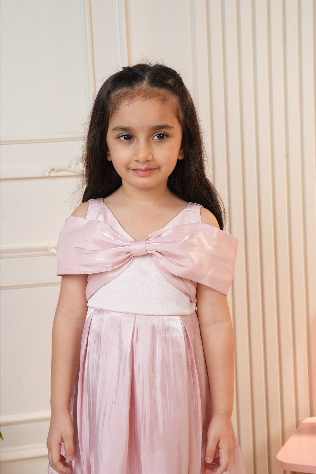 Pink bow pleated dress